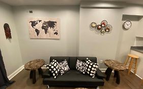 Cozy Chic Apartments